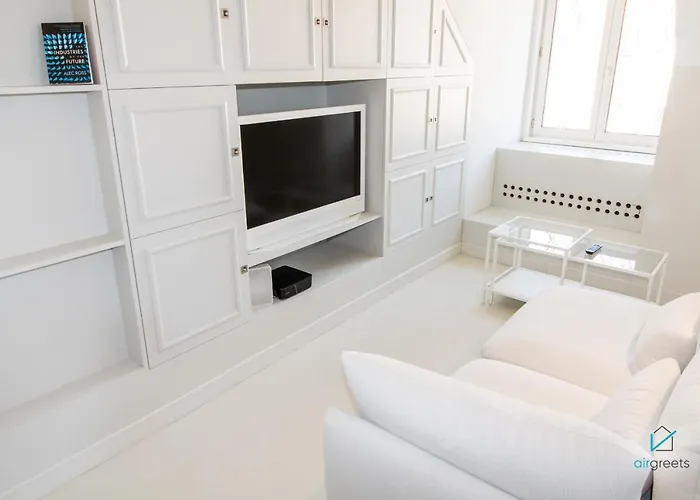 Modern, Minimalist Flat In Apartment Wien